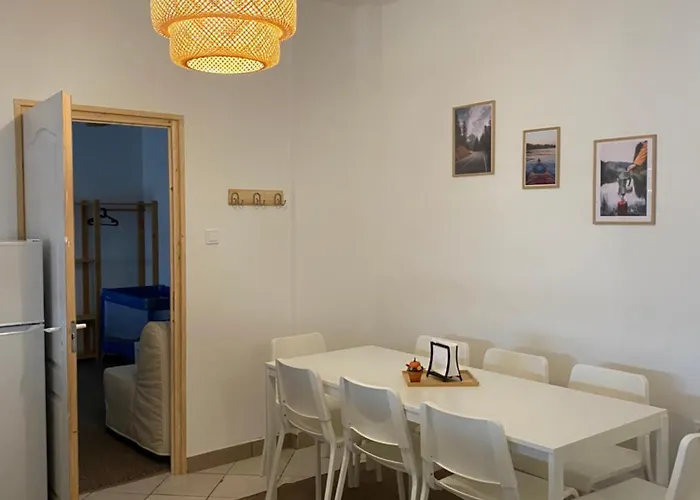 Moka-var Vendeghaz Dunakanyar * Nagymaros